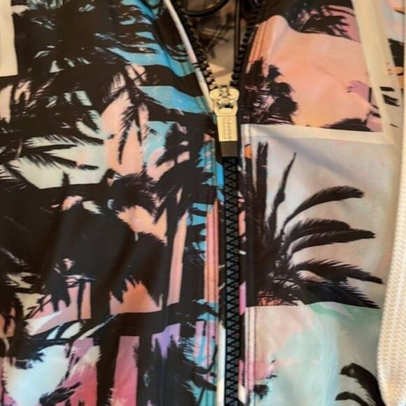 Calvin Klein Performance Palm Tree Sunset Print windbreaker multi colored L - Picture 2 of 8